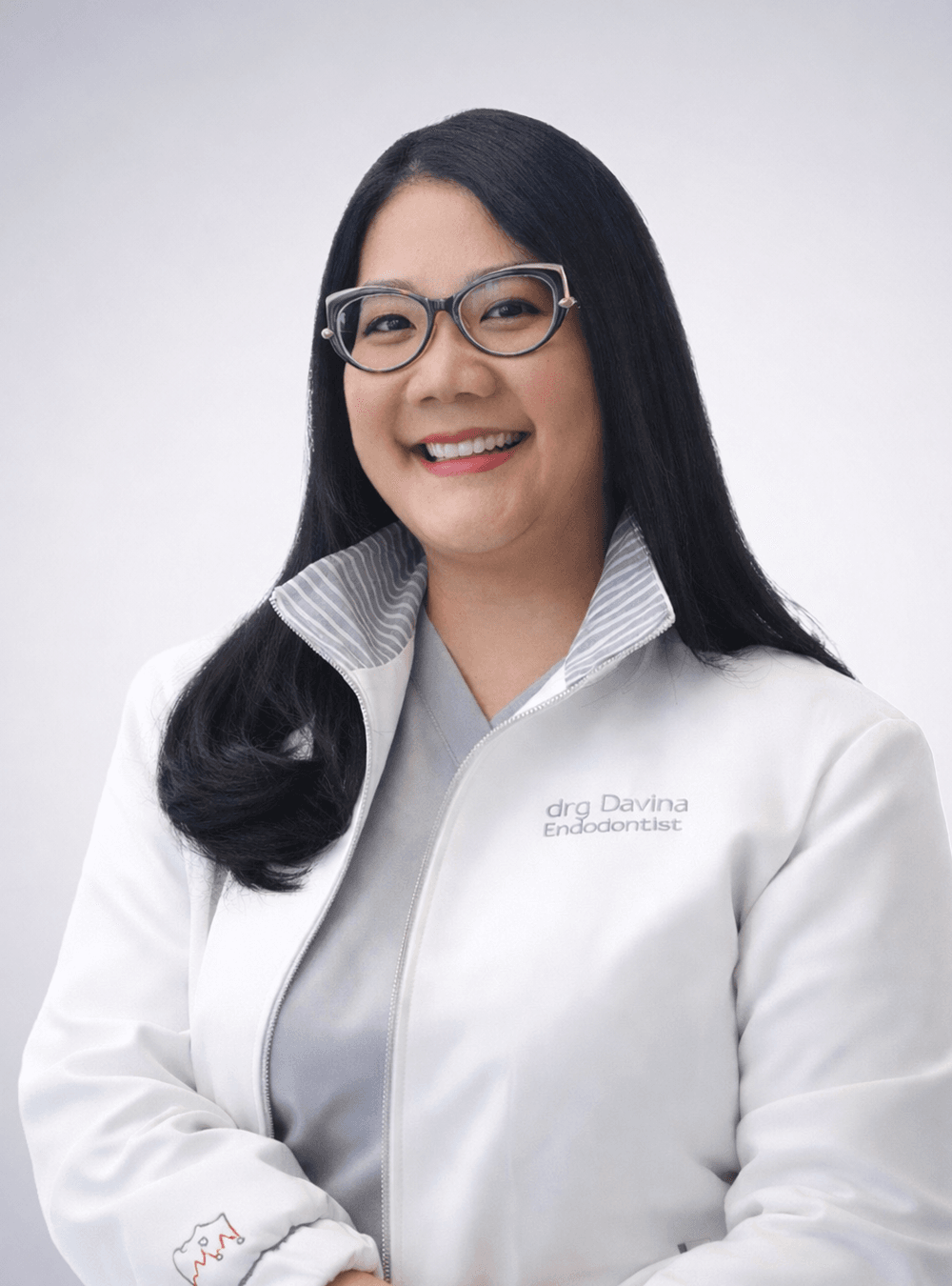 drg. Davina, Sp.KG